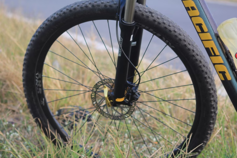 27,5 vs 29 cale w MTB – który rozmiar kół wybrać?