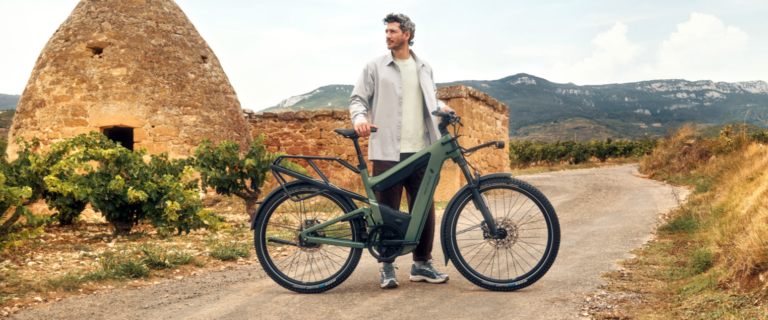 Największy zasięg e-bike 2026: Czy 200 km na jednym ładowaniu to rzeczywistość? Analiza systemów 1000 Wh+